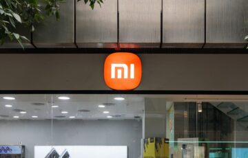 Xiaomi 18 Fold smartphone pieghevole