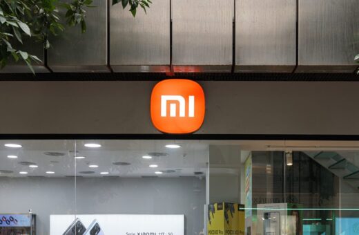Xiaomi 18 Fold smartphone pieghevole