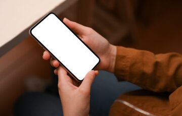 Meadow, il telefono minimalista quadrato