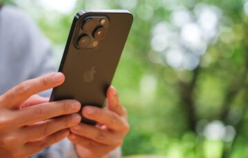 Animazione iPhone Duo su Galaxy Z Fold 8