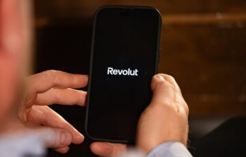 Rivolut Pay with Smile