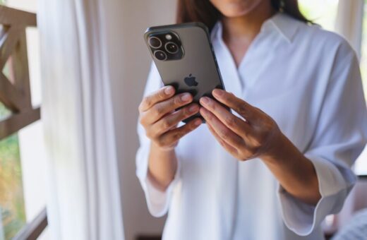 iPhone Ultra in produzione