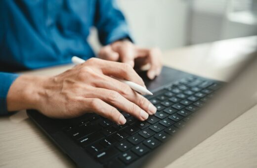 Laptop SIXUNITED AXN88B-160M-YD